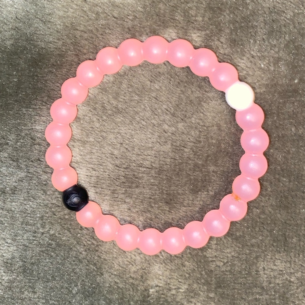 Breast Cancer Lokai